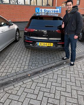 Autorijden oefenen in Amsterdam met instructeur